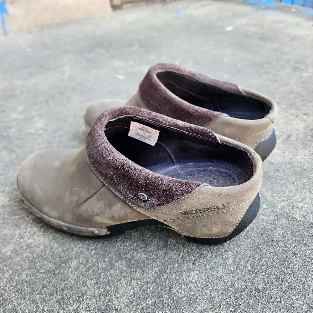 Merrell - Womens Slip On - SIZE 6